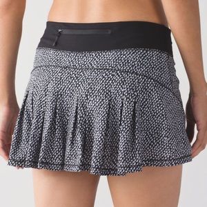 Lululemon Circuit Breaker skirt